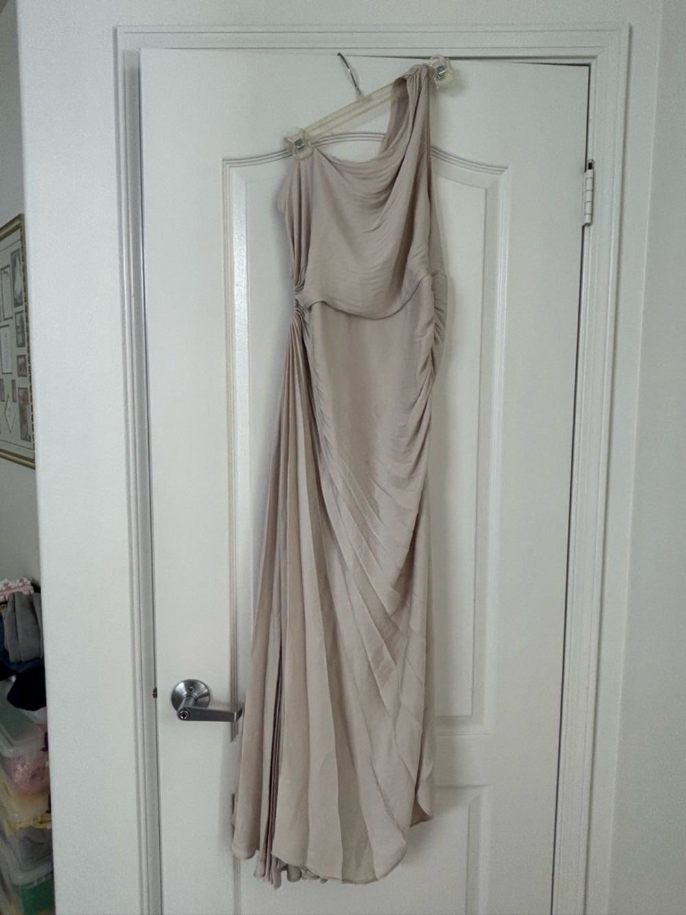 Elegant House of Harlow 1960 One-Shoulder Evening Dress in Taupe